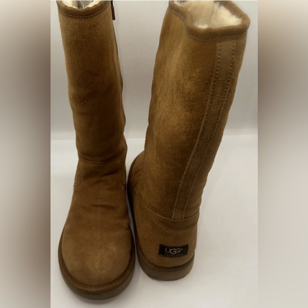 UGG Australia Classic Tall Boots Chestnut Suede Sheepskin Women Size 11,  29-01